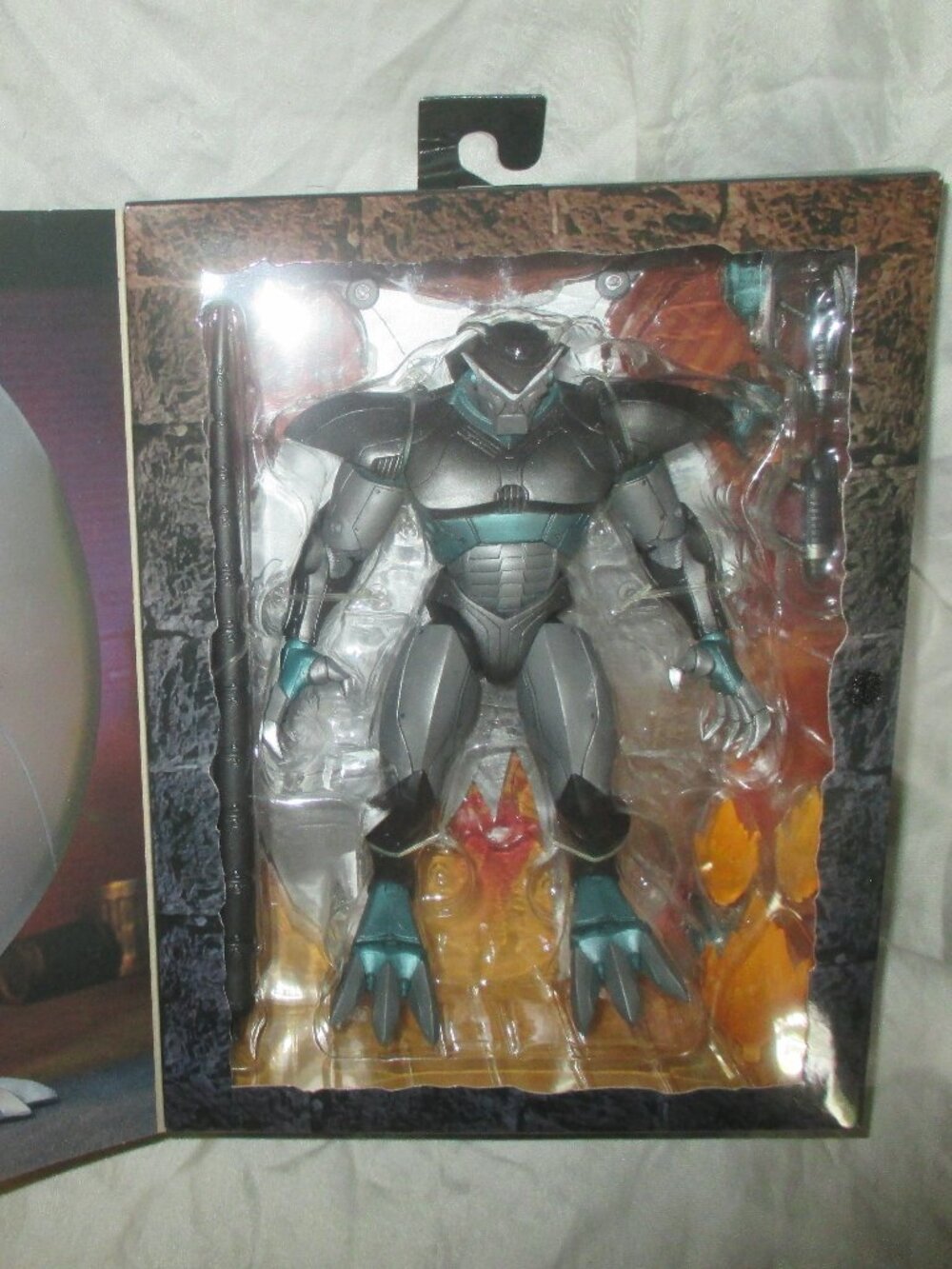 NECA Disney Gargoyles Ultimate Steel Clan Robot 7" Scale Action Figure Toy NEW - Picture 3 of 3